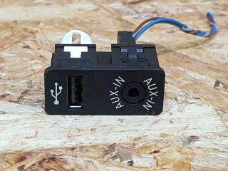 разъем AUX / USB BMW 4 серия F32/F33 F32 2015, 3.5 л., дизель, АКПП, черный, купе, полный привод, правый руль, 9229246, 84109229246, 84109229244, 9229244