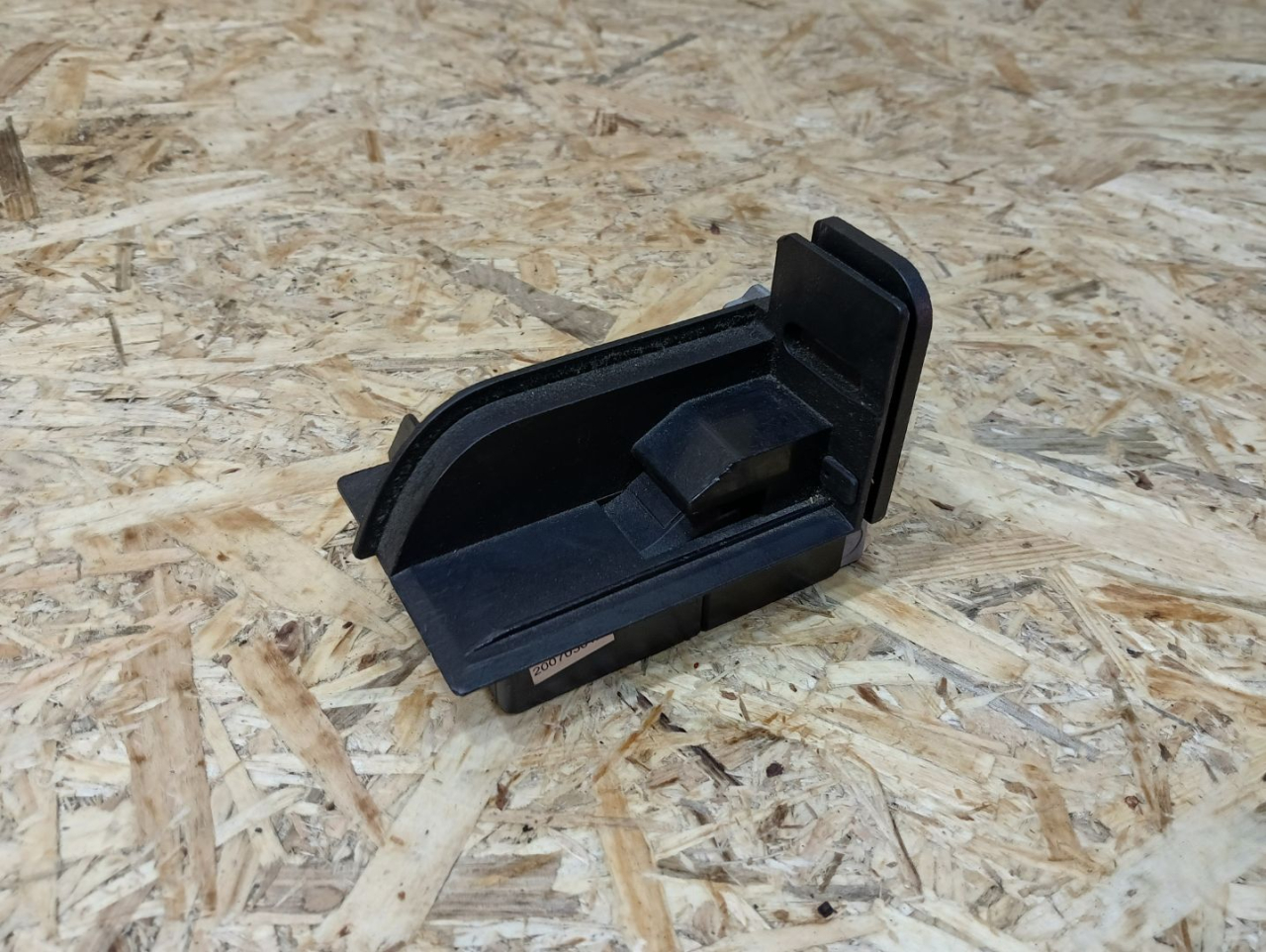 крепление шторки багажника левое BMW X5 E70 2007, 3.0 л., D, M57 D30 (306D3), дизель, АКПП, черный, внедорожник 5 дв., полный привод, правый руль, 51477145941, 7145941, 51477295741, 7295741 - фото №1