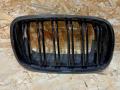 решетка радиатора BMW X5 E70 2007, 3.0 л., M57 306 D3, дизель, АКПП, черный, внедорожник 5 дв., полный привод, правый руль, 7171396 - фото №2
