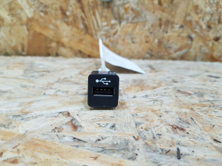разъем AUX / USB BMW X5 E70 [рестайлинг] 2012, 4.0 л., дизель, АКПП, черный, внедорожник 5 дв., полный привод, правый руль, 9237656, 84109237656, 61319167196, 9167196, 61319230112, 9230112