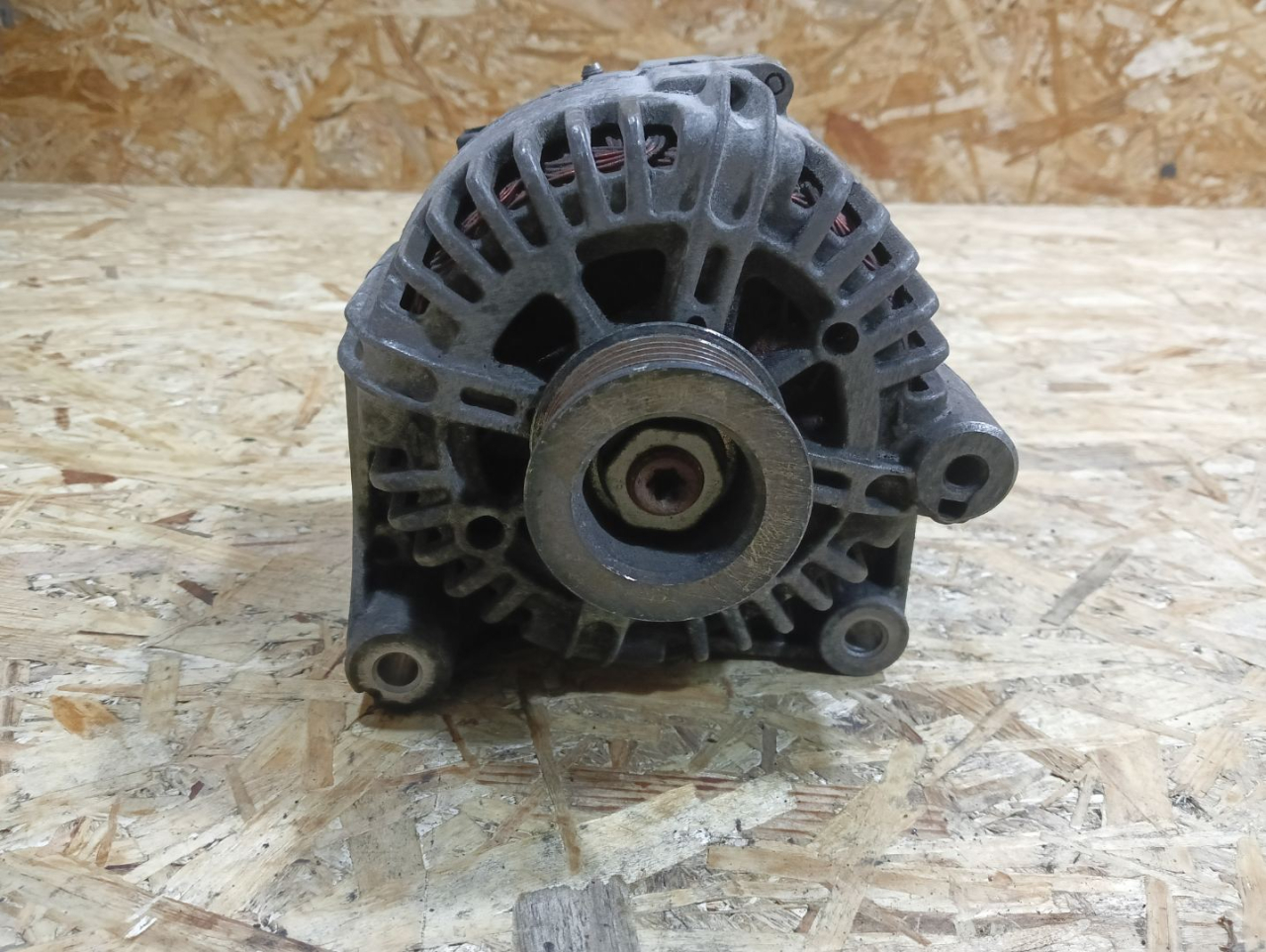 генератор BMW 3 серия E90/E91/E92/E93 E93 2007, 3.0 л., M57 306 D3, дизель, АКПП, кабриолет, задний привод, правый руль, 12318517262, 8517262, 12317799181, 7799181, 12317797520, 7797520, 12317795620, 7795620, 12317790548, 7790548, 12317802471, 7802471 - фото №1