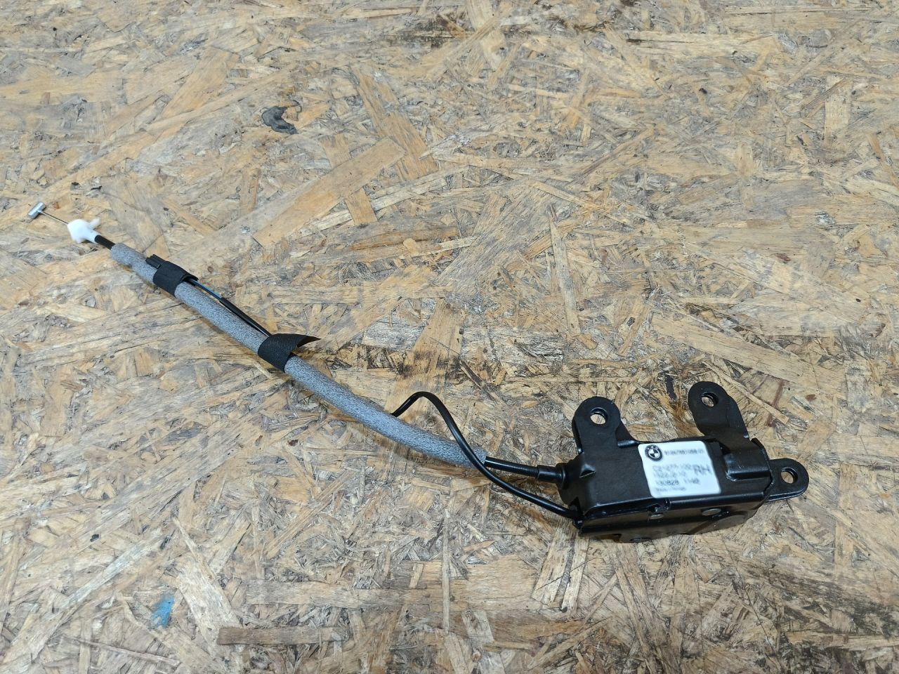 замок заднего борта BMW X5 F15 2014, 3.0 л., дизель, АКПП, коричневый, внедорожник 5 дв., полный привод, 7351058, 51247351058 - фото №1