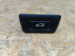 кнопка открытия багажника BMW 3 серия F30/F31 [рестайлинг] F31 2017, 3.0 л., дизель, АКПП, черный, универсал, полный привод, правый руль, 61319275119, 9275119, 61319162643, 9162643