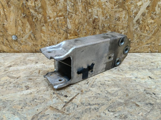 кронштейн переднего бампера BMW 5 серия F07/F10/F11 F11 2011, 3.0 л., дизель, АКПП, черный, универсал, задний привод