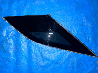 стекло кузовное боковое правое Chevrolet Equinox 3 поколение [рестайлинг] 2022, 1.5 л., бензин, АКПП, синий, внедорожник 5 дв., передний привод