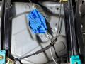 стеклоподъемник электрический задний правый Volkswagen Touareg 1 поколение 2006, 3.0 л., BKS, дизель, 6МКПП, черный, внедорожник 5 дв., полный привод - фото №2
