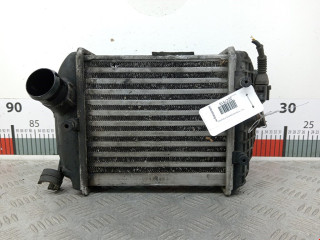 интеркулер Audi A4 B6 2003, 2.5 л., МКПП, универсал, 8E0145805P