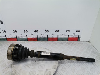 полуось передняя левая (приводной вал, ШРУС) Audi A4 B5 1997, 1.8 л., МКПП, универсал, 8D0407451AX