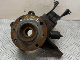 кулак поворотный левый Peugeot 206 1 поколение 2002, 1.6 л., бензин, МКПП, кабриолет