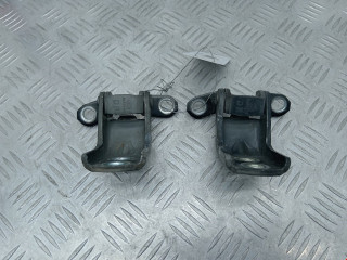 петля двери Renault Koleos 1 поколение 2008, 2.0 л., МКПП, внедорожник 5 дв., 82420JY00A