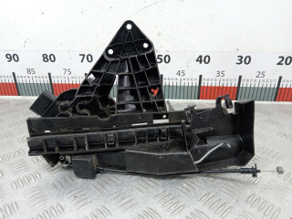замок двери передней левой Ford Focus 2 поколение 2005, 1.6 л., МКПП, универсал, 4896707