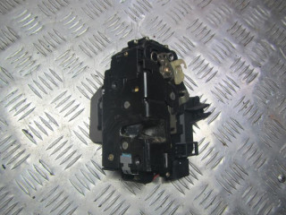 замок двери передней левой Audi A4 B6 2003, 2.4 л., АКПП, седан, 4B1837015G