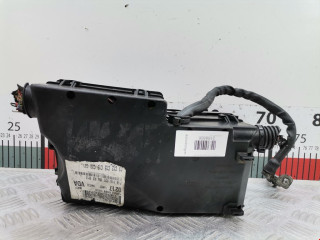 блок предохранителей Ford Focus 2 поколение [рестайлинг] 2010, 2.0 л., МКПП, хетчбэк 5 дв., 1223183