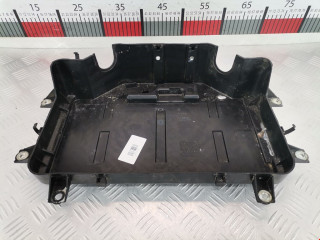 крепление аккумулятора Volkswagen Touareg 1 поколение 2006, 5.0 л., АКПП, внедорожник 5 дв., 7L6915333E