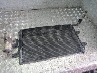 радиатор кондиционера Volkswagen Golf 3 поколение 2000, 1.4 л., МКПП, хетчбэк 5 дв., 1J0820411A