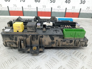 блок предохранителей Opel Astra H 2004, 1.9 л., МКПП, универсал, 13181278