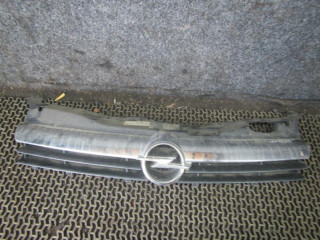 решетка радиатора Opel Astra H 2005, 1.9 л., МКПП, универсал