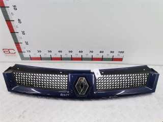 решетка радиатора Renault Master 2 поколение 2003, 2.5 л., МКПП, фургон, 7701057086
