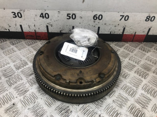 маховик Volkswagen Golf 4 поколение 2001, 1.4 л., МКПП, хетчбэк 5 дв., 027105271P