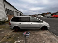 усилитель бампера переднего Volkswagen Sharan 1 поколение [рестайлинг] 2002, 1.9 л., МКПП, минивэн, 7M3807105B - фото №10