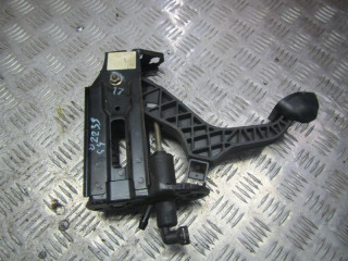 педаль сцепления Volkswagen Golf 3 поколение 1999, 1.4 л., МКПП, универсал, 1J1721059R