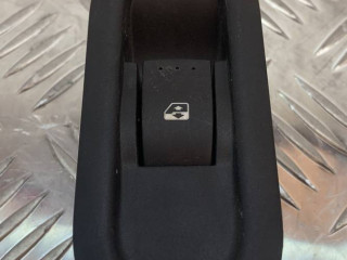 кнопка стеклоподъемника Renault Duster 1 поколение [рестайлинг] 2017, 8200599913G