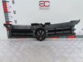 решетка радиатора Volkswagen Golf 4 поколение 1999, 1.6 л., МКПП, хетчбэк 3 дв., 1J0853653C - фото №2