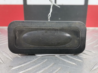 ручка крышки багажника Renault Scenic 2 поколение 2006, 2.0 л., МКПП, минивэн, 8200076256