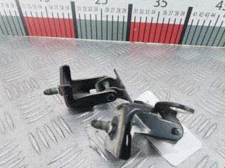 петля крышки багажника Citroen C4 Cactus 1 поколение 2014, 1.2 л., МКПП, хетчбэк 5 дв., 8613F7
