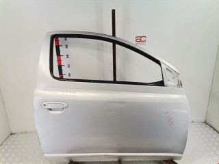 дверь передняя правая Toyota Yaris P1 2003, 1.4 л., МКПП, хетчбэк 3 дв., 6700152021