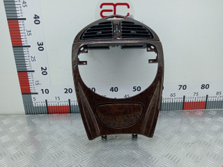 накладка на торпедо (консоль) Citroen C5 1 поколение 2002, 2.2 л., МКПП, хетчбэк 5 дв., 8203ZK