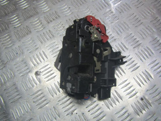 замок двери задней левой Audi A4 B6 2002, 2.4 л., АКПП, седан, 8E0839015C