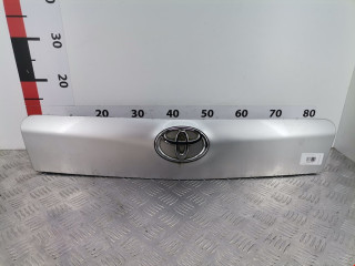 подсветка номера Toyota RAV4 3 поколение (XA30) 2006, 2.2 л., МКПП, внедорожник 5 дв., 8127142050