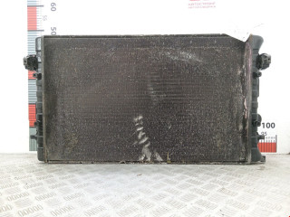 радиатор (основной) Volkswagen Golf 4 поколение 2000, 1.9 л., МКПП, универсал, 1J0121253AD