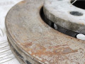 диск тормозной передний Volkswagen Polo 4 поколение 2001, 1.4 л., МКПП, хетчбэк 3 дв., 6R0615301C - фото №6