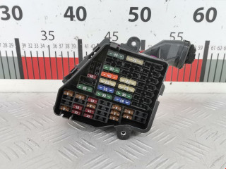 блок предохранителей Audi A6 4F/C6 2005, 2.7 л., АКПП, седан, 8D1941824