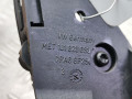 захватный крюк капота Volkswagen Golf 4 поколение 1998, 1.6 л., МКПП, хетчбэк 5 дв., 1J1823533C - фото №4