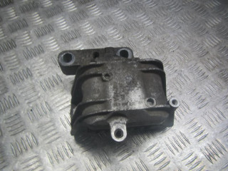 подушка крепления двигателя Volkswagen Golf 4 поколение 2004, 1.9 л., 1K0199262BA