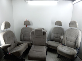 салон (комплект сидений) Mitsubishi Grandis 1 поколение 2004, 2.4 л., МКПП, минивэн