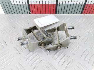 петля крышки багажника Ford Cougar 1 поколение 1999, 2.5 л., МКПП, купе