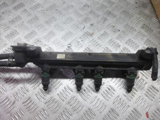 форсунка Volkswagen Golf 3 поколение 1999, 037906031AA