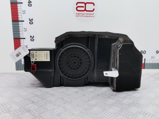 сабвуфер Audi A6 4B/C5 2000, 2.5 л., МКПП, универсал, 4B9035382