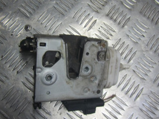 замок двери передней правой Audi A4 B5 1998, 1.9 л., МКПП, универсал, 8D1837016F