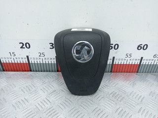 подушка безопасности водителя Opel Astra J 2011, 1.4 л., МКПП, хетчбэк 5 дв., 13299779