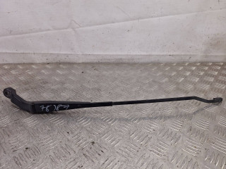 щеткодержатель (поводок стеклоочистителя, дворник) MG ZS 1 поколение 2004, 2.5 л., бензин, МКПП, седан