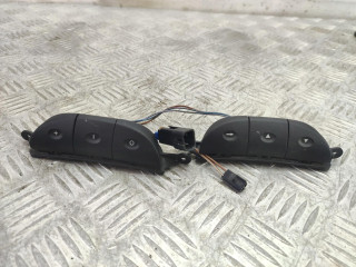 кнопки управления на руле Opel Zafira 1 поколение (A) 2002, 2.0 л., дизель, МКПП, 90561159