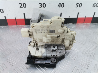 замок двери передней левой Volkswagen Passat B6 2008, 2.0 л., робот, седан, 3C2837015A