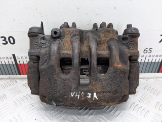 суппорт передний правый Renault Master 3 поколение 2014, 2.3 л., МКПП, микроавтобус, 410013165R