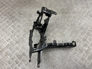 крепление фары правой BMW X5 G05 [рестайлинг] G05 2023, 3.0 л., B58B30, бензин, АКПП, carbonschwarz metallic (416), внедорожник 5 дв., 51647421710