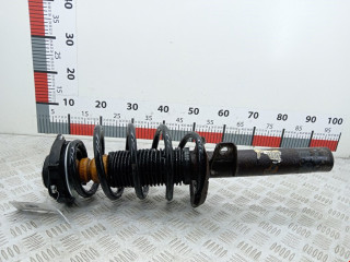 стойка амортизатора Volkswagen Tiguan 1 поколение 2008, 2.0 л., МКПП, внедорожник 5 дв., 5N0413031T